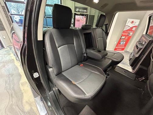 2018 RAM 2500 Laramie Crew Cab 4x4 6'4' Box