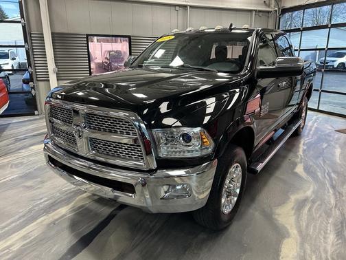 2018 RAM 2500 Laramie Crew Cab 4x4 6'4' Box