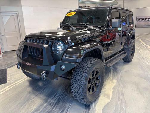 Black Clearcoat 2018 Jeep Wrangler Unlimited Sahara