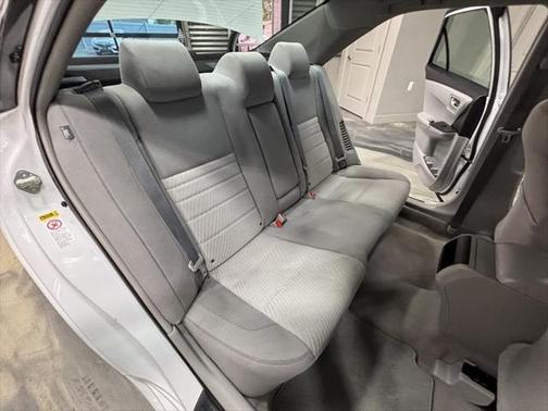 2015 Toyota Camry Hybrid LE