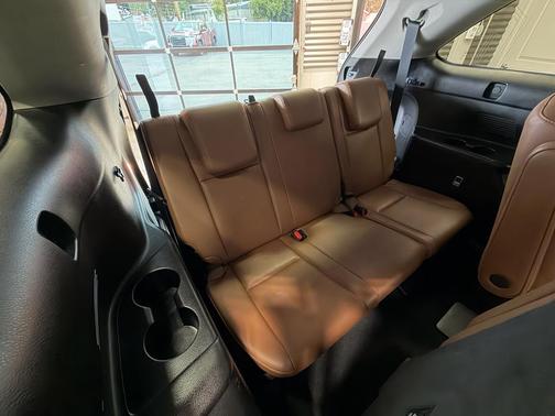 Midnight Black Metallic 2018 Toyota Highlander Hybrid Limited