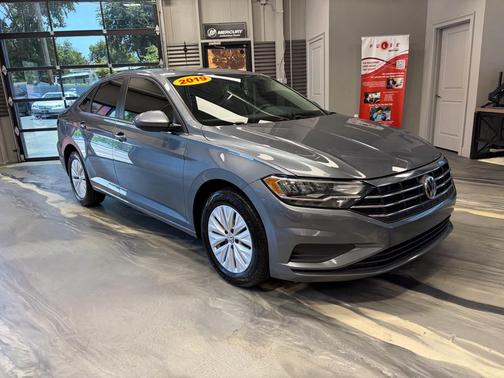Platinum Gray Metallic 2019 Volkswagen Jetta 1.4T S