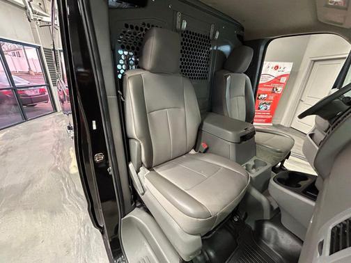 2016 Nissan NV Cargo NV2500 HD SL V8