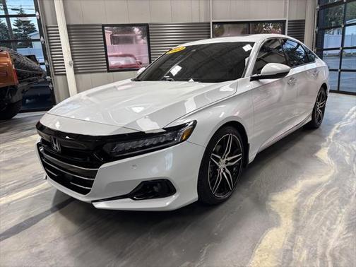 2022 Honda Accord Touring 2.0T