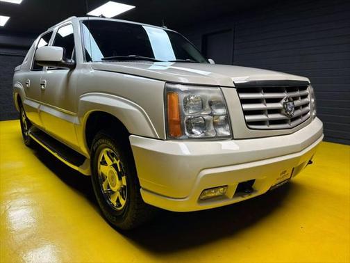 2003 Cadillac Escalade EXT Base