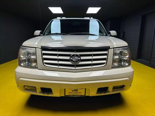 2003 Cadillac Escalade EXT Base