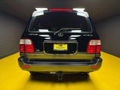 2001 Lexus LX 470 Base