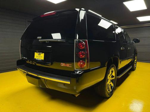 2010 GMC Yukon XL Denali