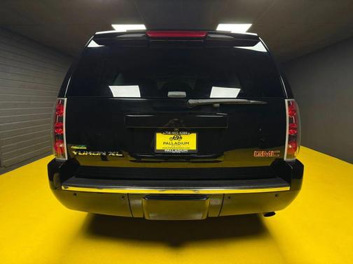 2010 GMC Yukon XL Denali