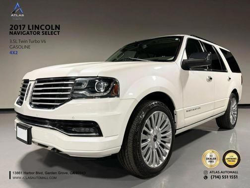 White 2017 Lincoln Navigator Select