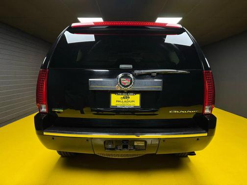 2012 Cadillac Escalade Luxury