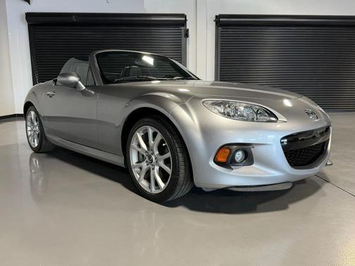 Grey 2014 Mazda MX-5 Miata Grand Touring