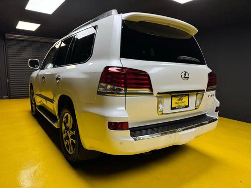 2013 Lexus LX 570 Base