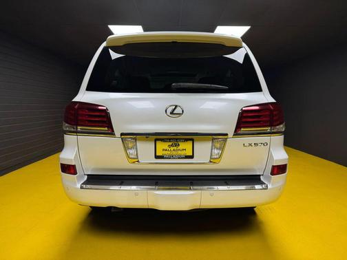 2013 Lexus LX 570 Base
