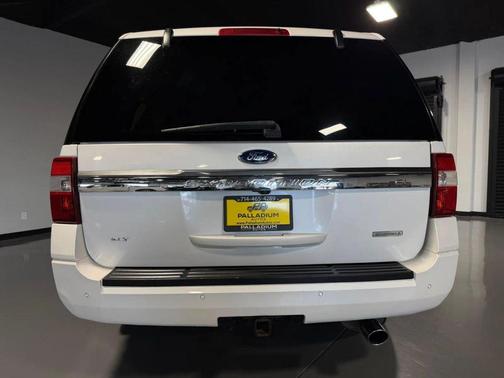 White 2016 Ford Expedition EL XLT
