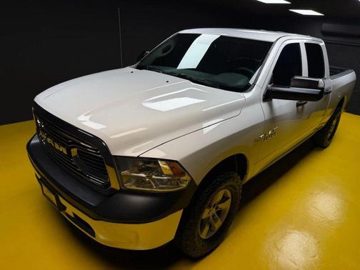 Bright White Clearcoat 2018 RAM 1500 Tradesman