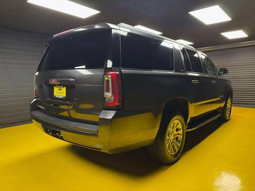2017 GMC Yukon XL SLT