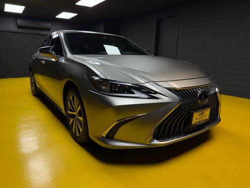 2020 Lexus ES 350 Base