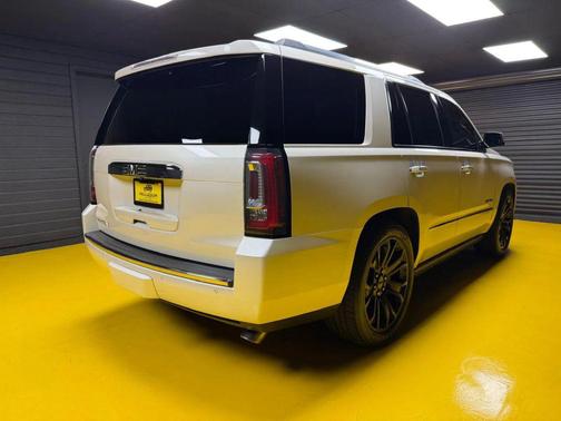 White 2015 GMC Yukon Denali