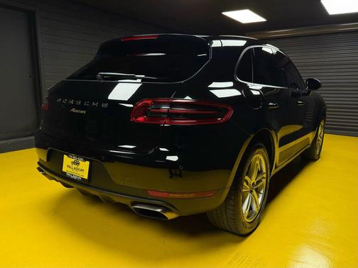 2018 Porsche Macan Sport Edition