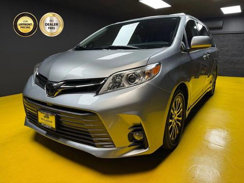 2019 Toyota Sienna XLE