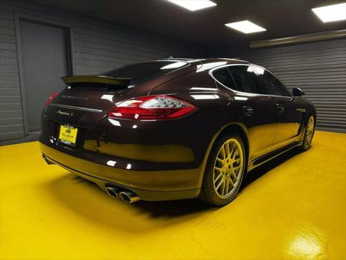 2011 Porsche Panamera 4