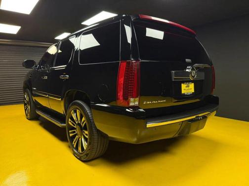 Black Raven 2007 Cadillac Escalade Sport