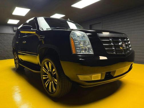 Black Raven 2007 Cadillac Escalade Sport