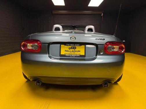 Blue 2013 Mazda MX-5 Miata Grand Touring