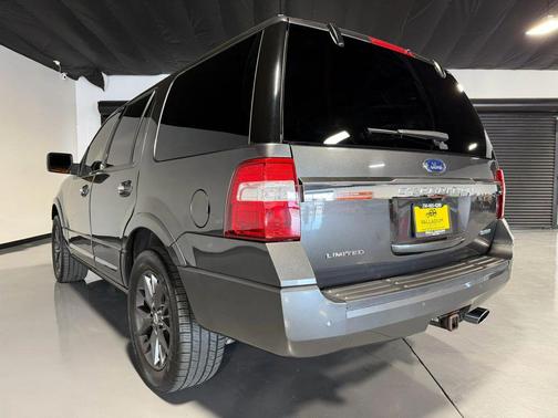 Grey 2017 Ford Expedition Limited