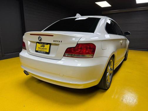 2009 BMW 128 128i Coupe 2D