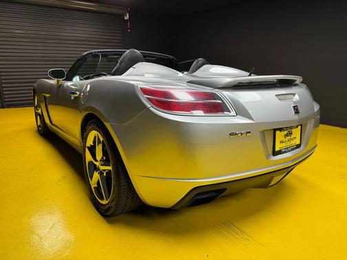 2007 Saturn Sky Red Line