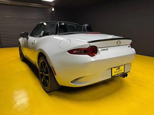 2016 Mazda MX-5 Miata Club