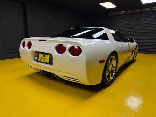 2002 Chevrolet Corvette Base