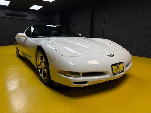 2002 Chevrolet Corvette Base