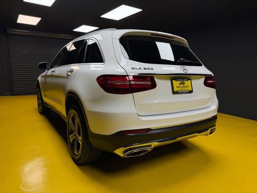 2019 Mercedes-Benz GLC 300 Base