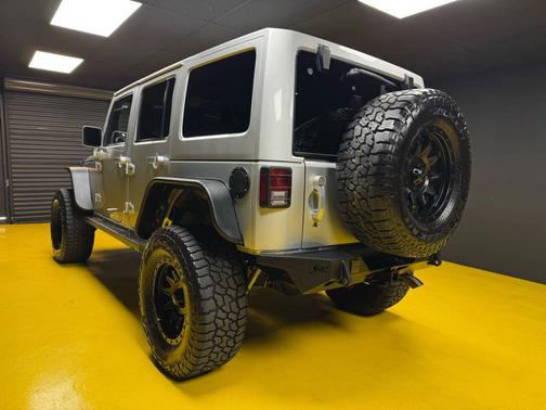 2011 Jeep Wrangler Unlimited Sahara