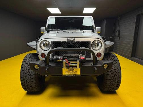 2011 Jeep Wrangler Unlimited Sahara