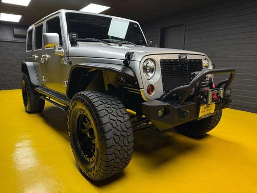 2011 Jeep Wrangler Unlimited Sahara