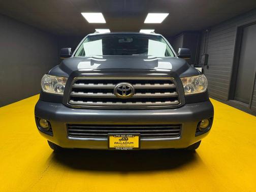 2008 Toyota Sequoia SR5