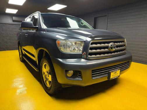 2008 Toyota Sequoia SR5