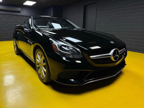 2017 Mercedes-Benz SLC 300 SLC 300 Roadster 2D
