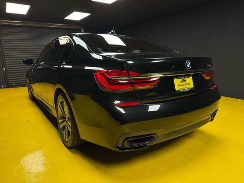 2016 BMW 740 740i Sedan 4D