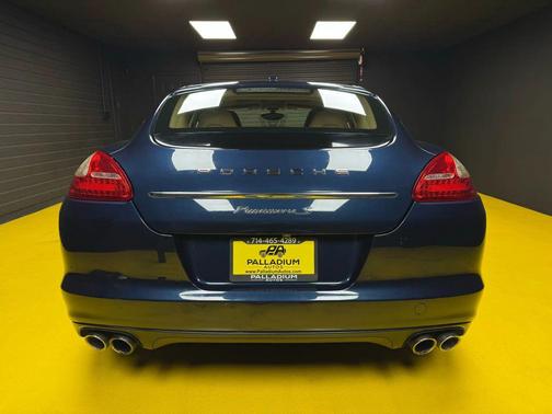 2012 Porsche Panamera 4