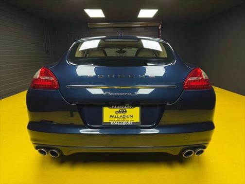 2012 Porsche Panamera 4