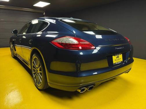 2012 Porsche Panamera 4