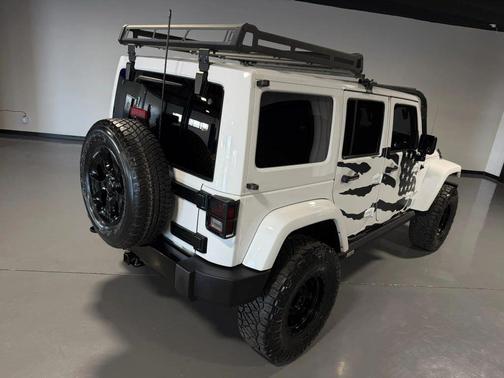 Bright White Clearcoat 2015 Jeep Wrangler Unlimited Sport Altitude