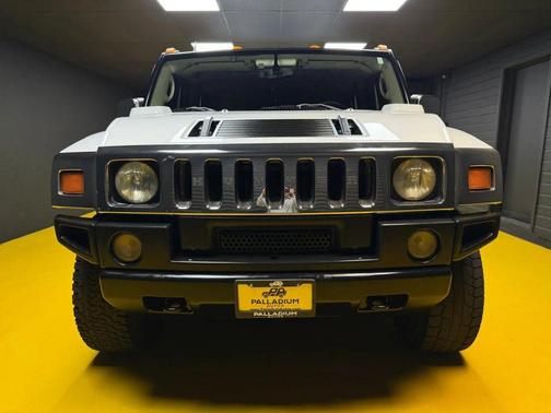 White 2003 Hummer H2 Base