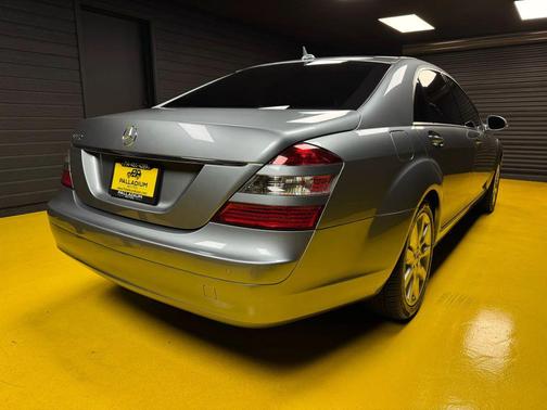 2007 Mercedes-Benz S-Class S 550 Sedan 4D