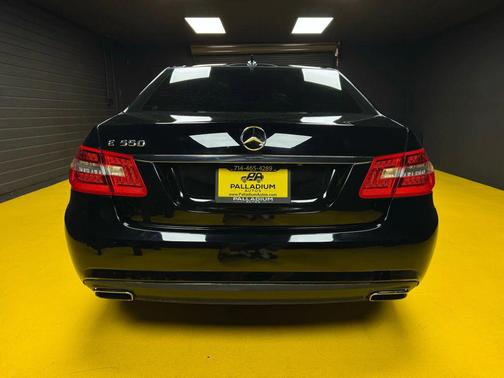 2010 Mercedes-Benz E-Class E 550 Sedan 4D